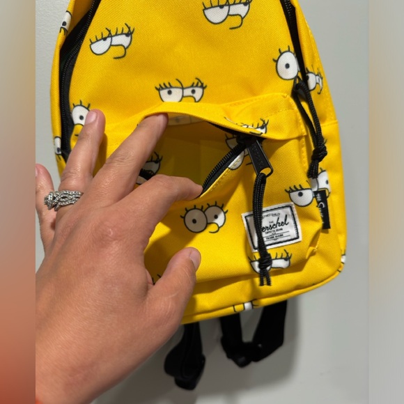 Mini Lisa Simpson backpack - Picture 5 of 5